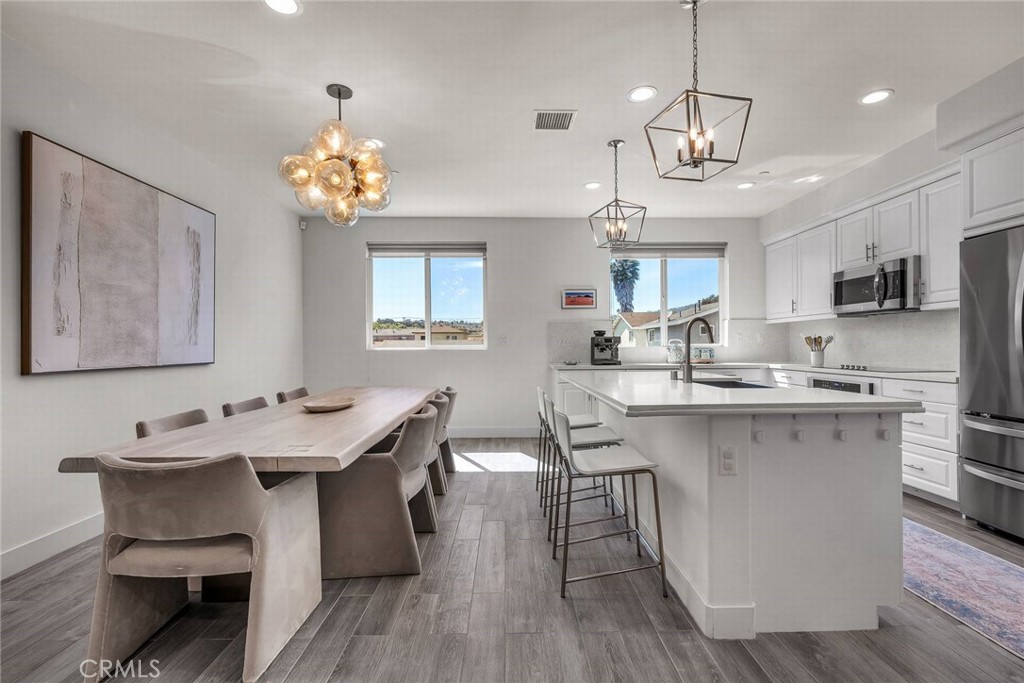 1823 S Mesa