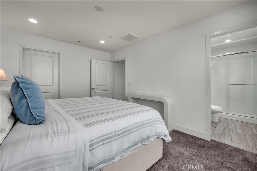 1823 S Mesa