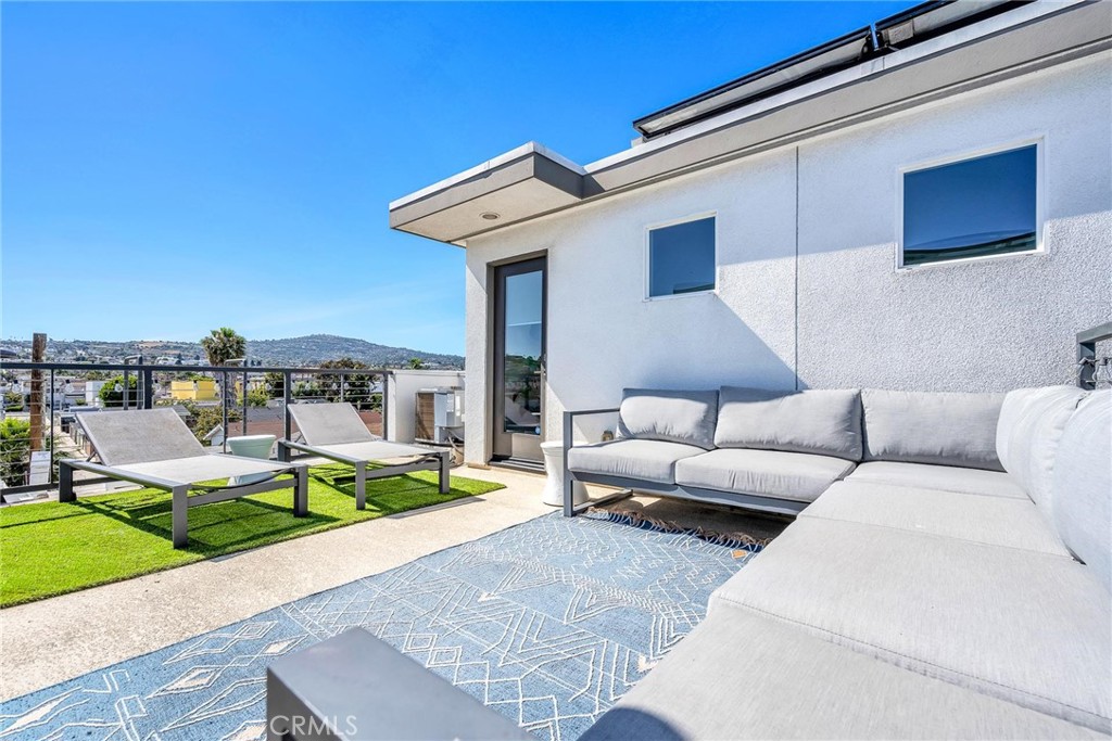 1823 S Mesa