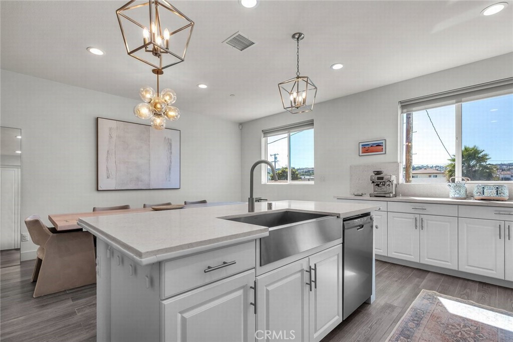 1823 S Mesa
