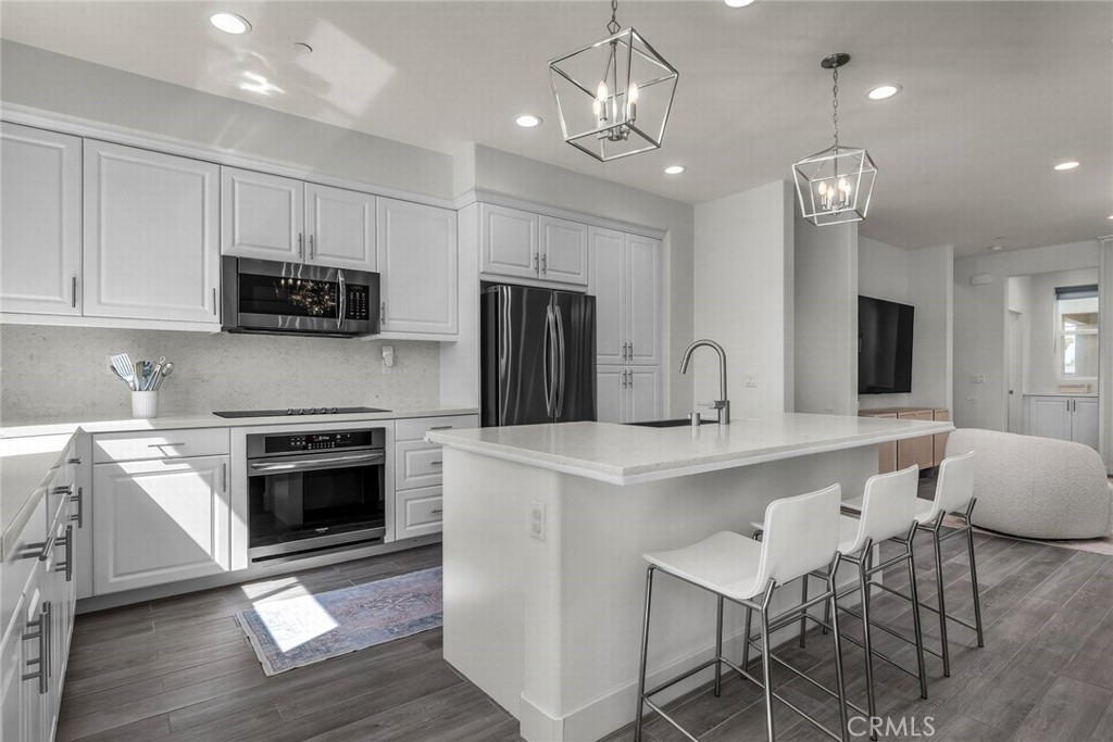 1823 S Mesa