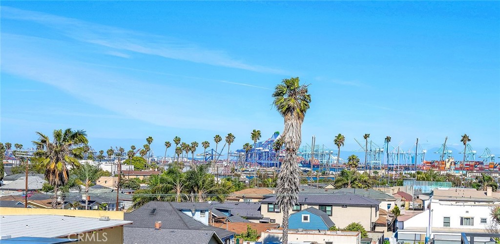 1823 S Mesa