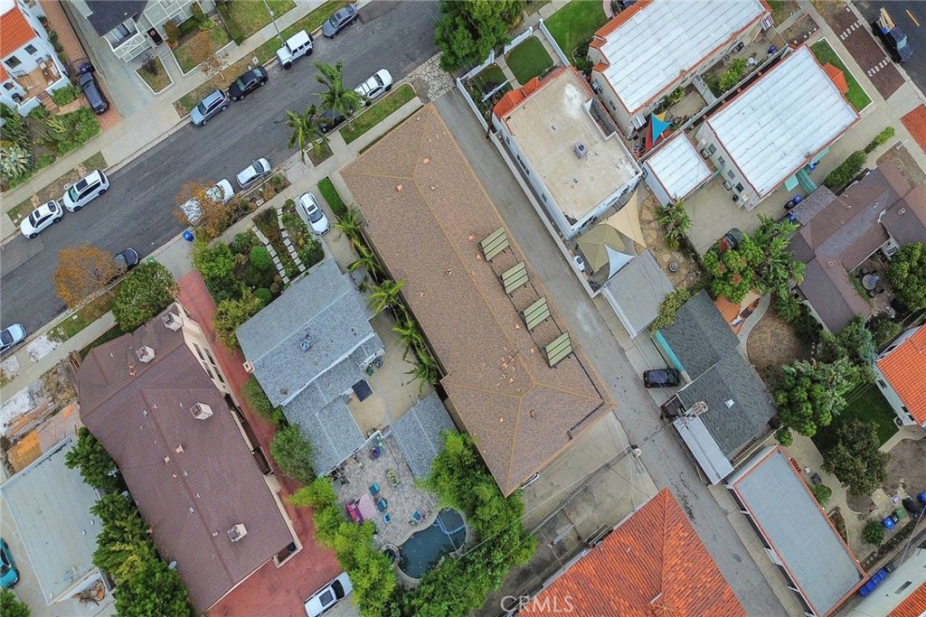 1329 W 8th