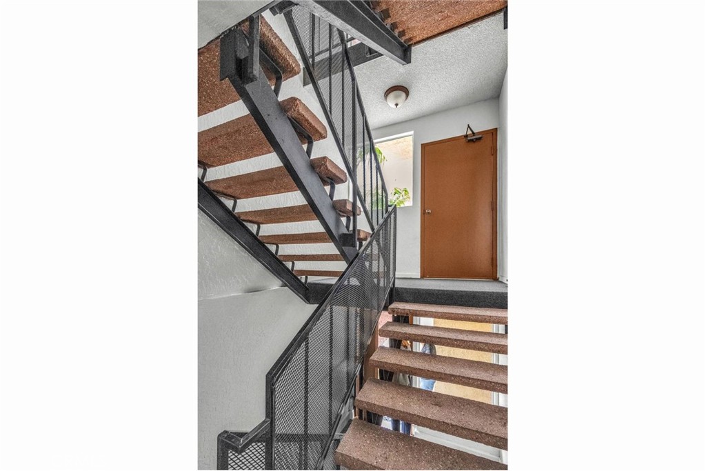 1329 W 8th