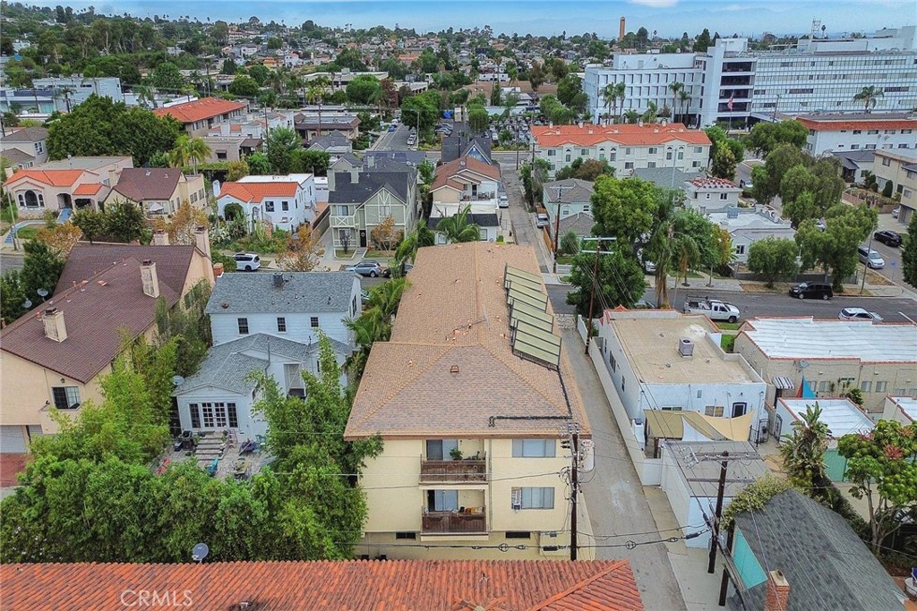 1329 W 8th