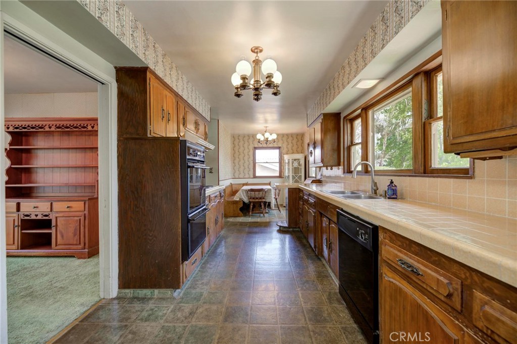 1340 W 12th Street