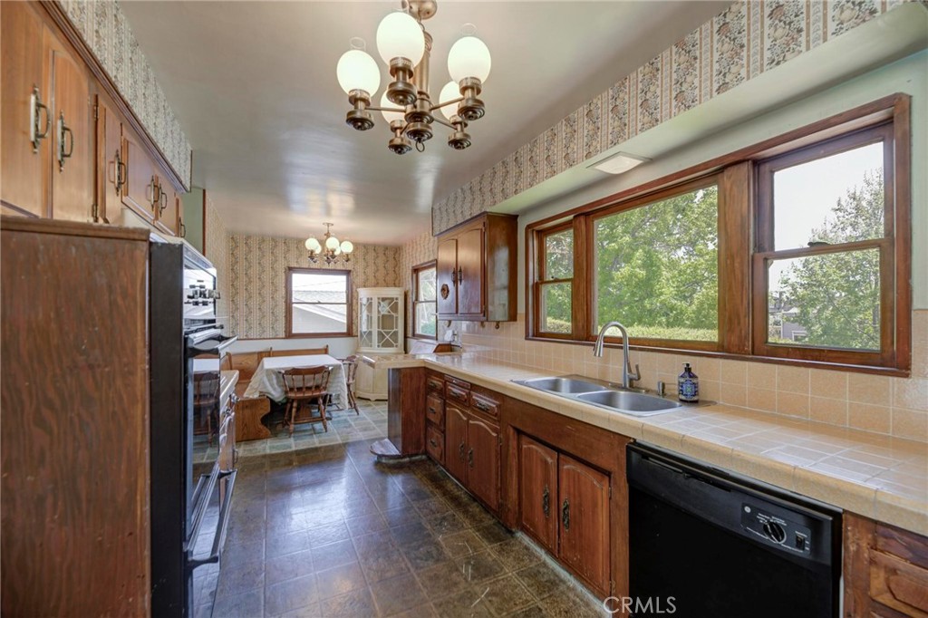 1340 W 12th Street