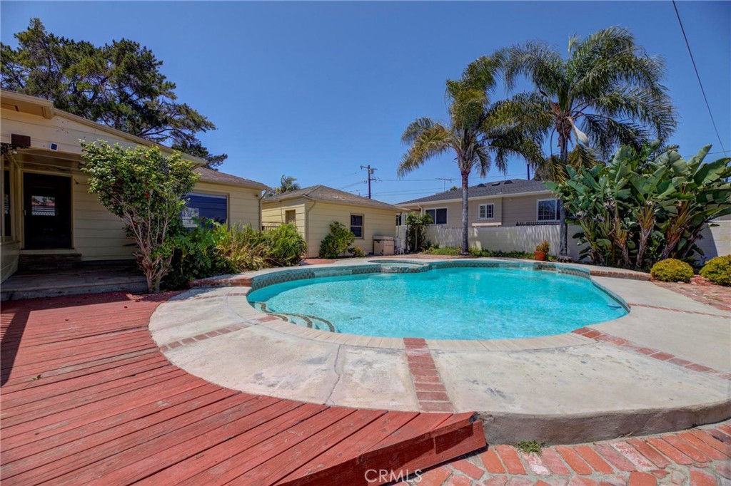 1340 W 12th Street