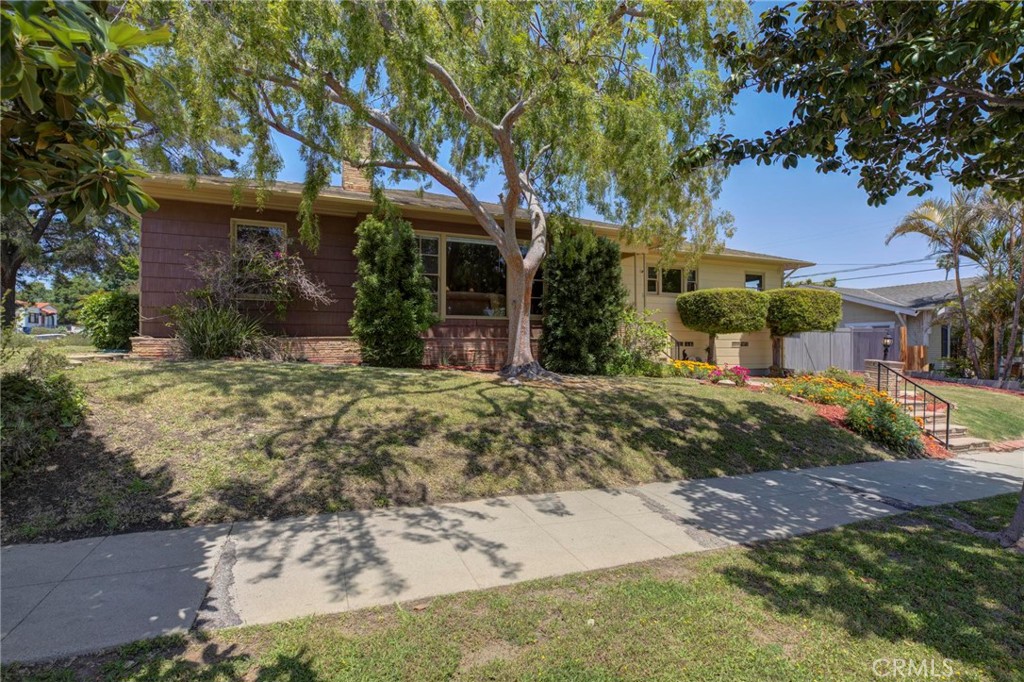 1340 W 12th Street
