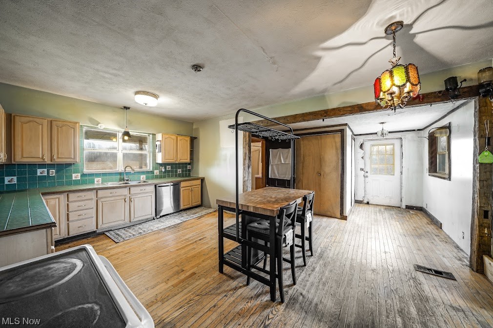 2749 Phalanx Mills Herner