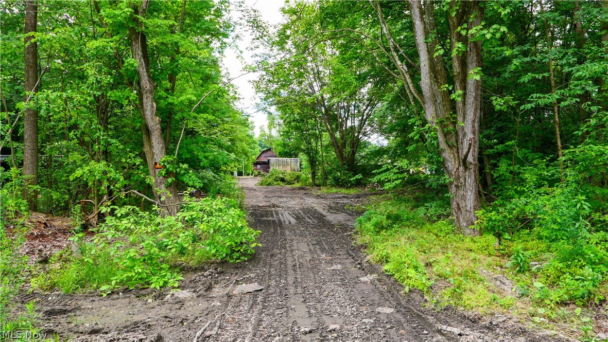 9513 State Route 305 Road