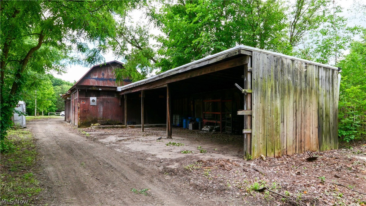 9513 State Route 305 Road