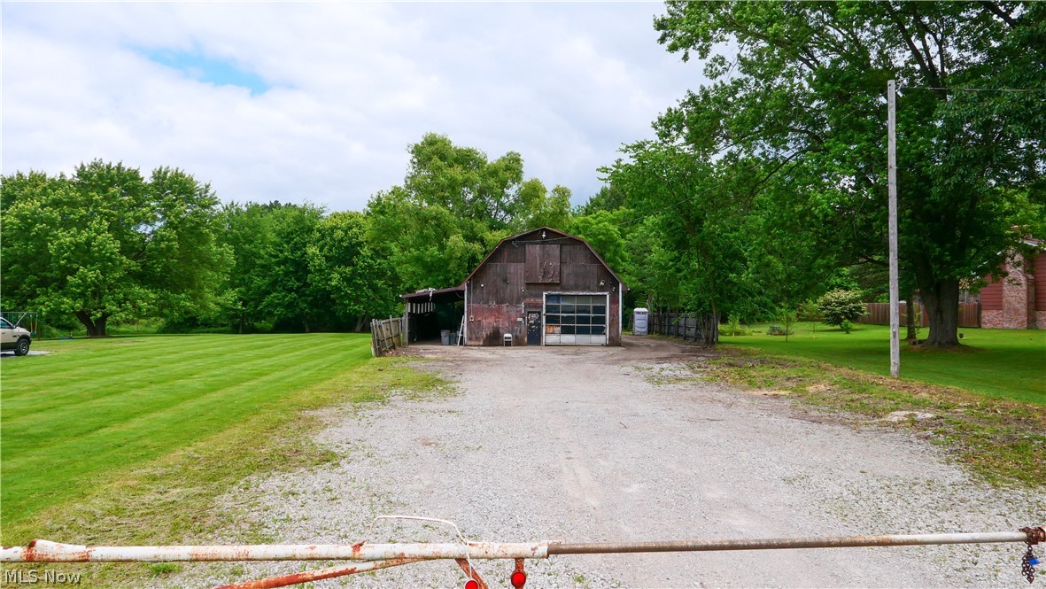 9513 State Route 305 Road