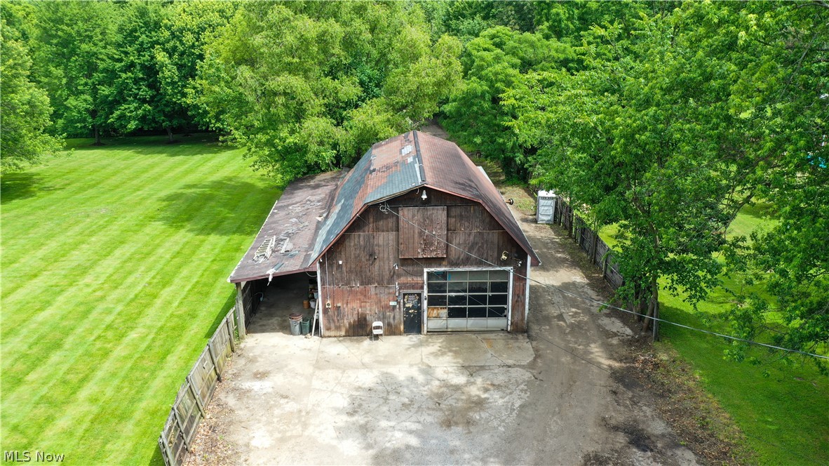 9513 State Route 305 Road