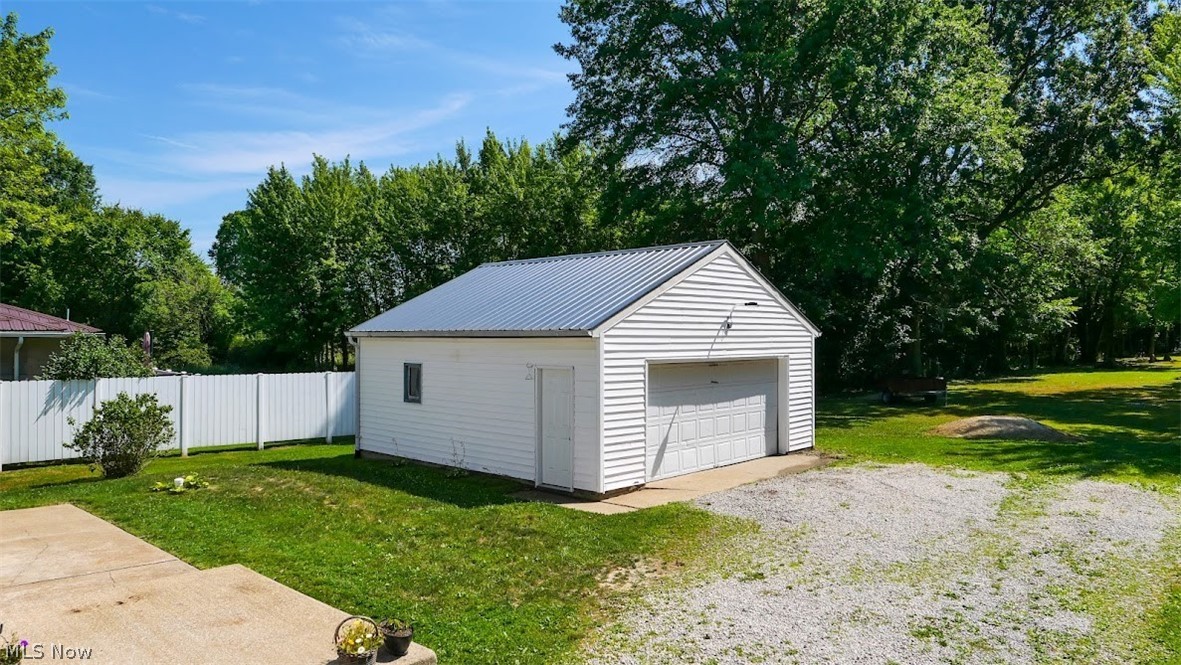 6150 Mahoning Avenue NW