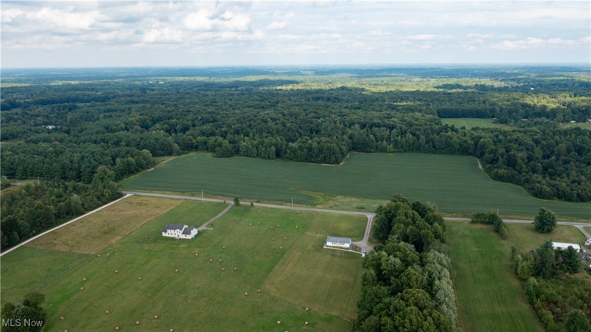 V/L 2 Fenstermaker Road