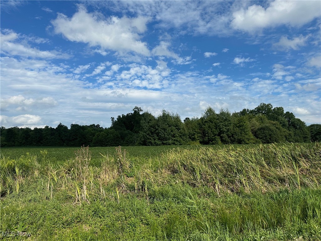 V/L 2 Fenstermaker Road