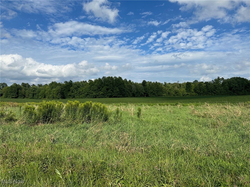 V/L 2 Fenstermaker Road