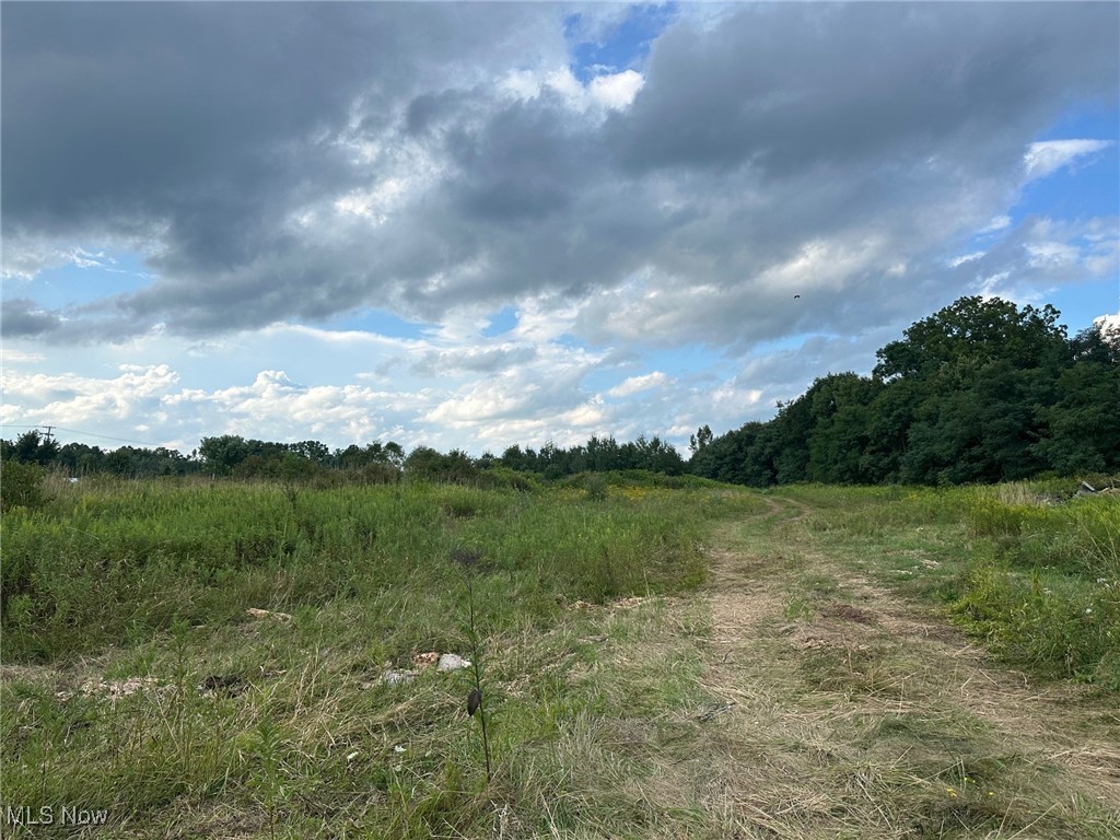 V/L 2 Fenstermaker Road