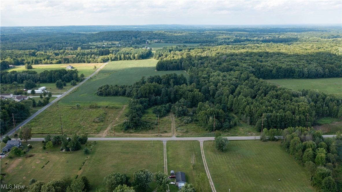 V/L 2 Fenstermaker Road