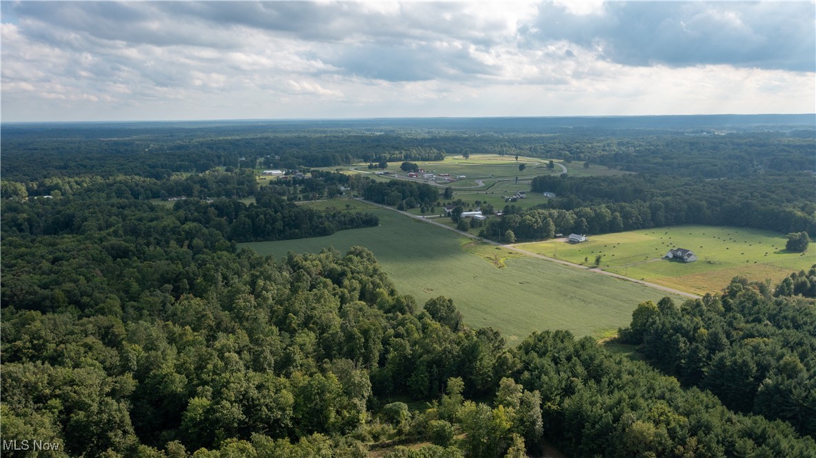 V/L 2 Fenstermaker Road