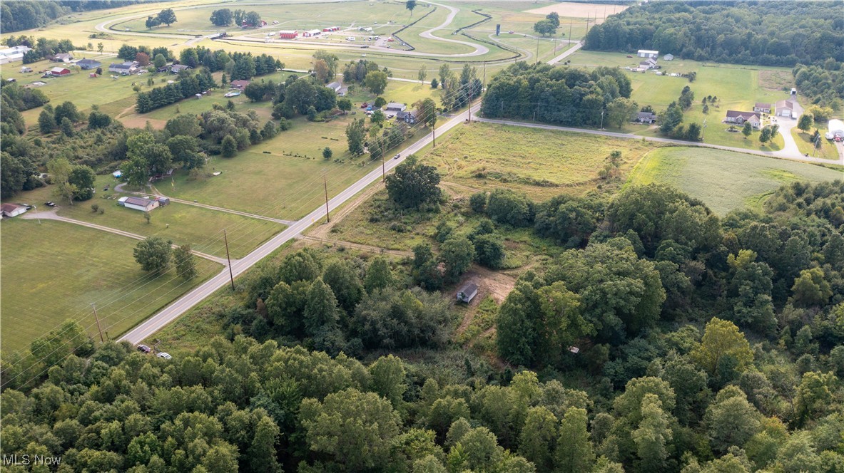 V/L 2 Fenstermaker Road