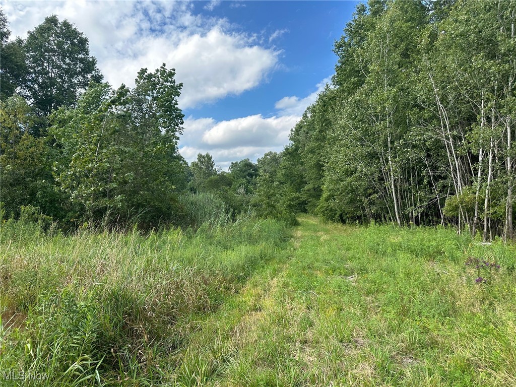 V/L 2 Fenstermaker Road