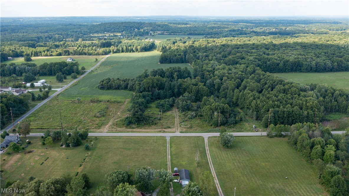 V/L 2 Fenstermaker Road