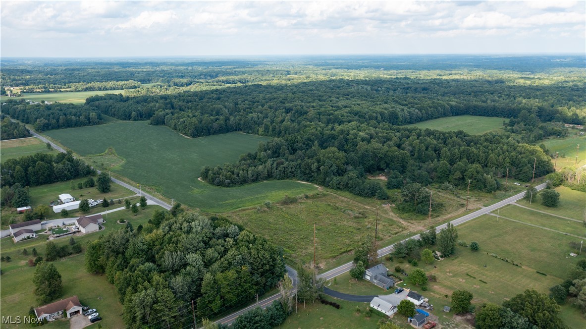 V/L 2 Fenstermaker Road