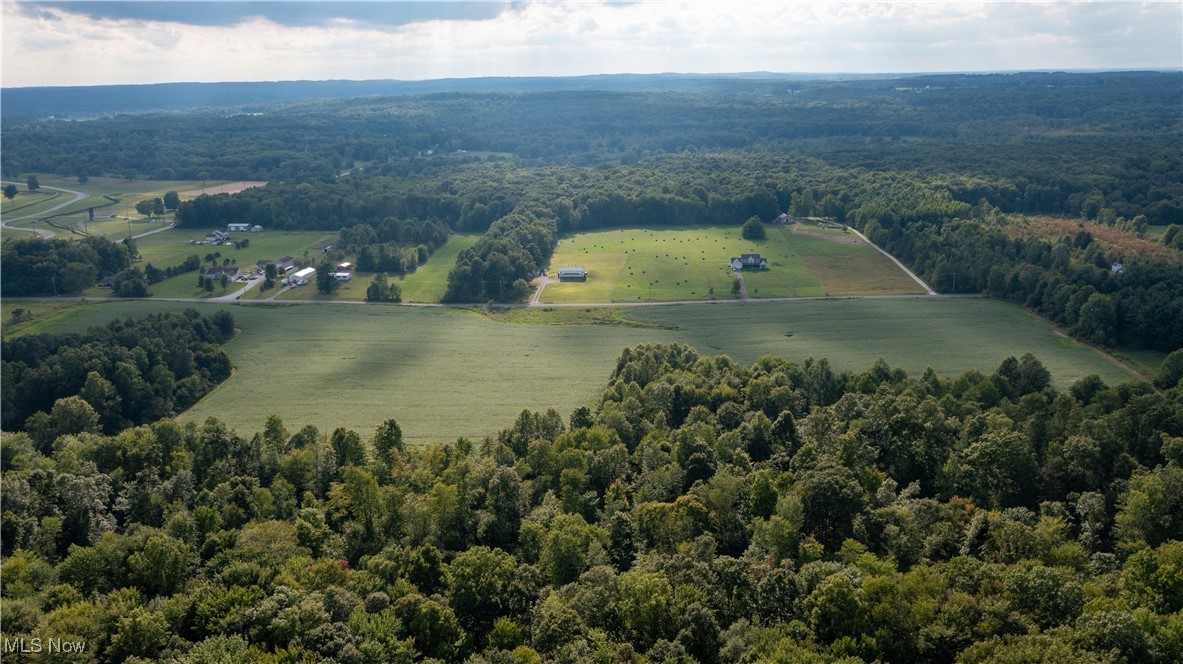 V/L 2 Fenstermaker Road