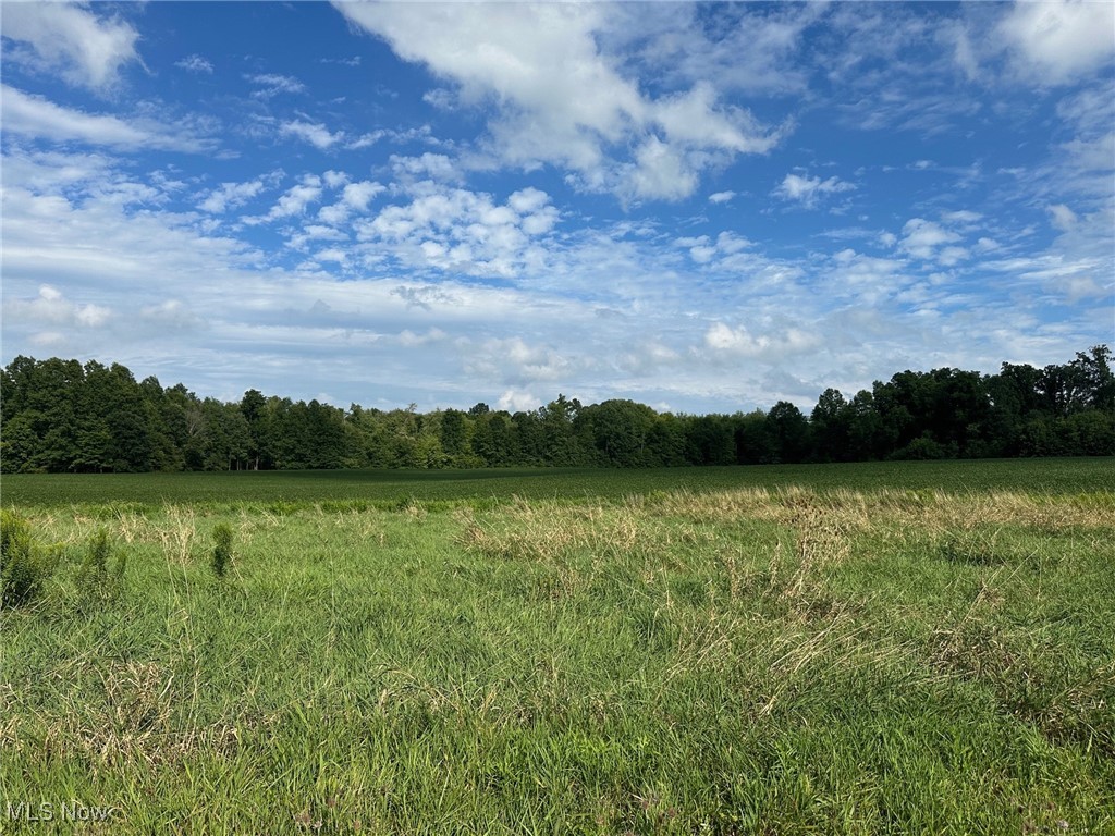 V/L 2 Fenstermaker Road