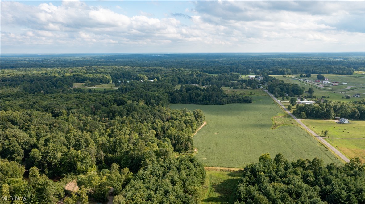 V/L 2 Fenstermaker Road