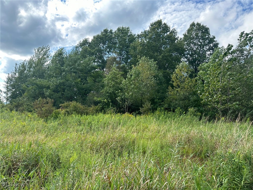 V/L 2 Fenstermaker Road