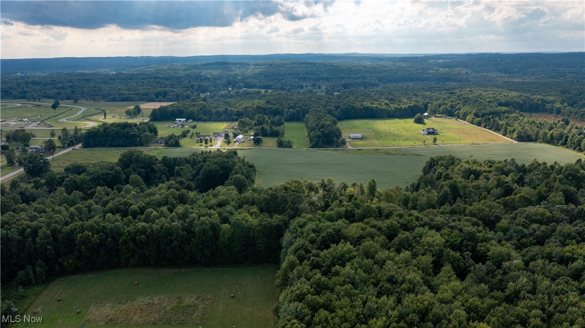 V/L 2 Fenstermaker Road