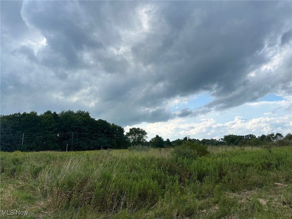 V/L 2 Fenstermaker Road