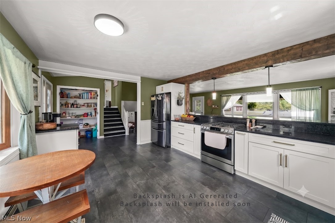 890 Bristol Champion Townline Road NE