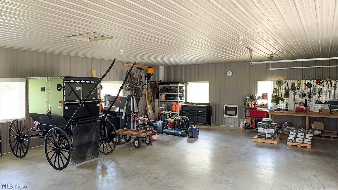 890 Bristol Champion Townline Road NE