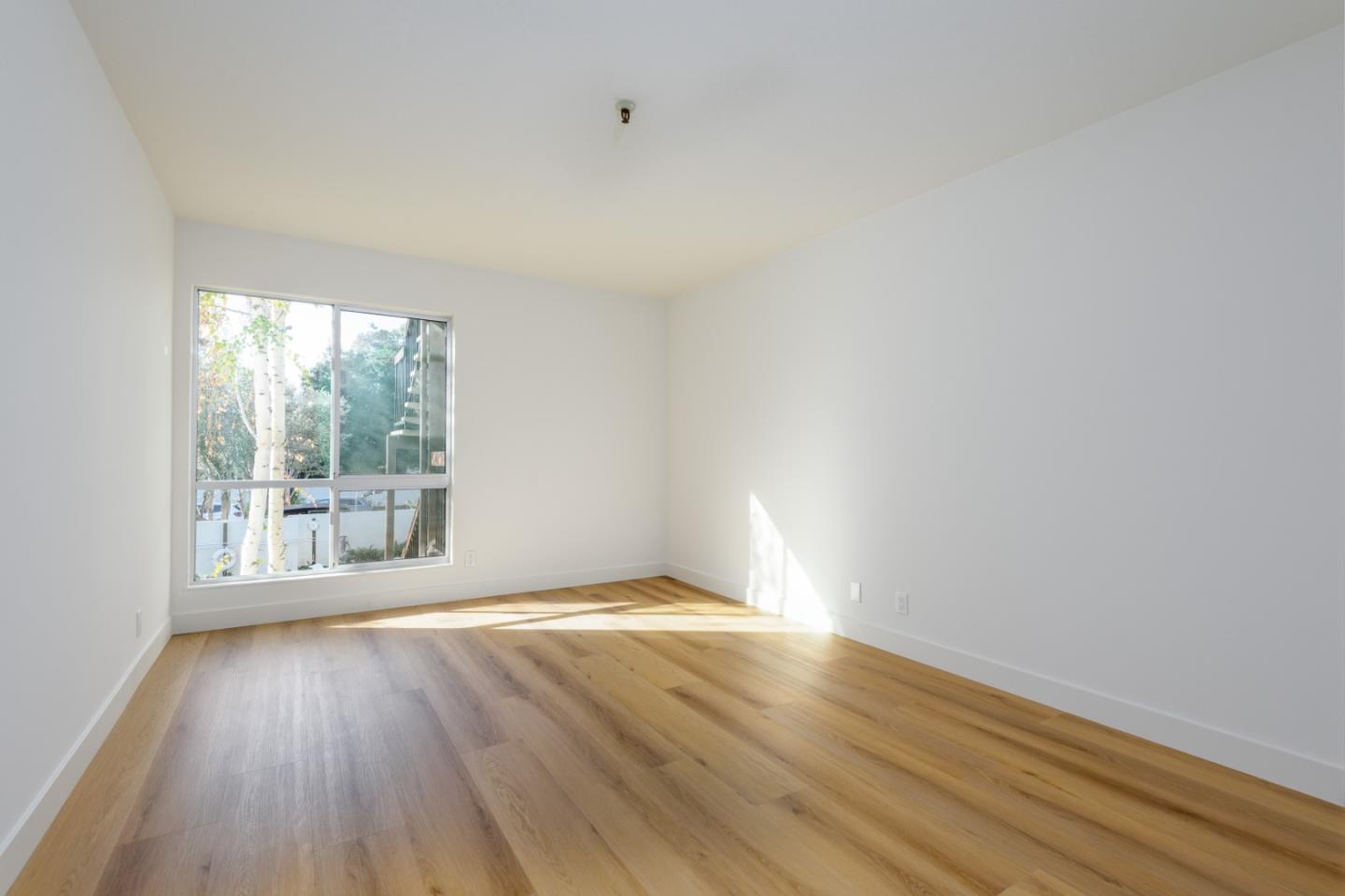 707 Bryant ST 206