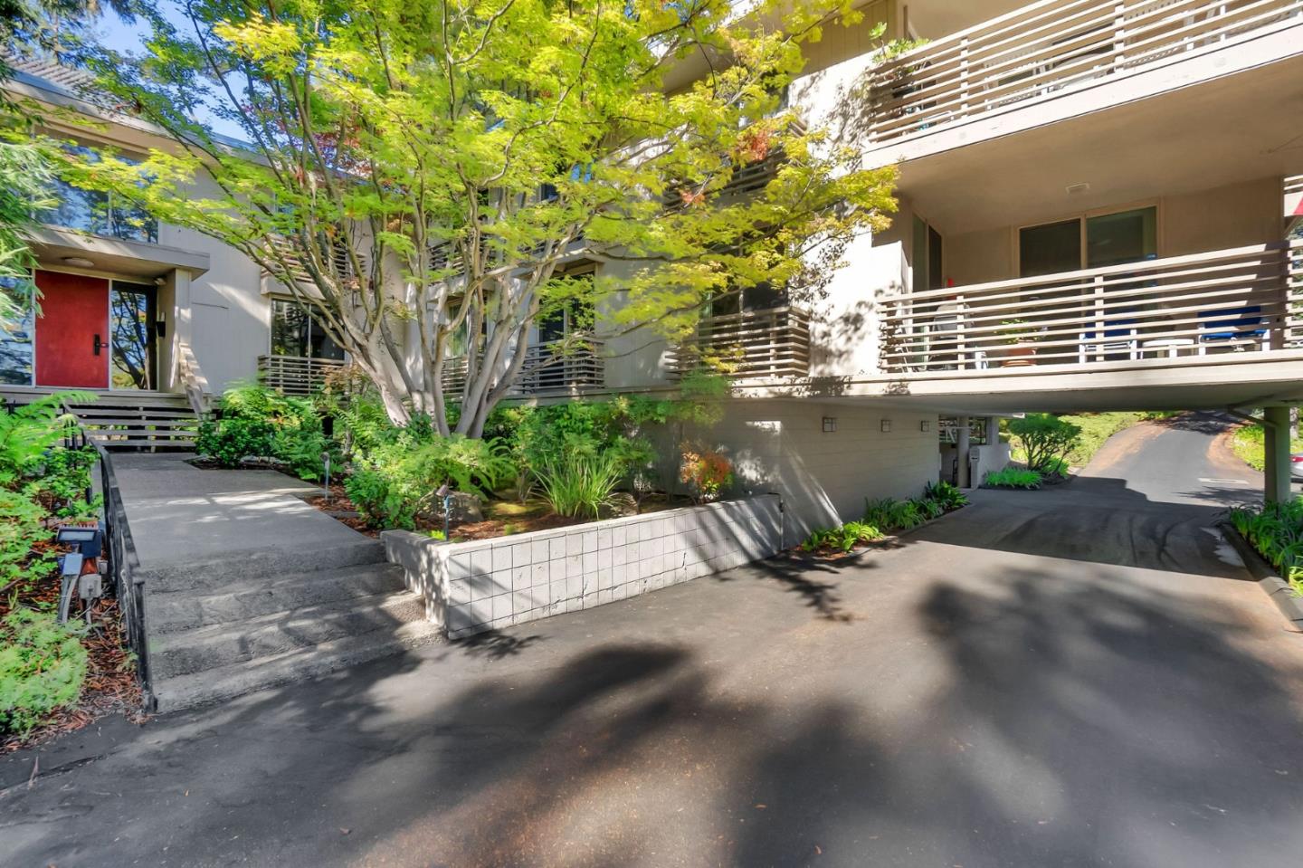 1100 Sharon Park DR
