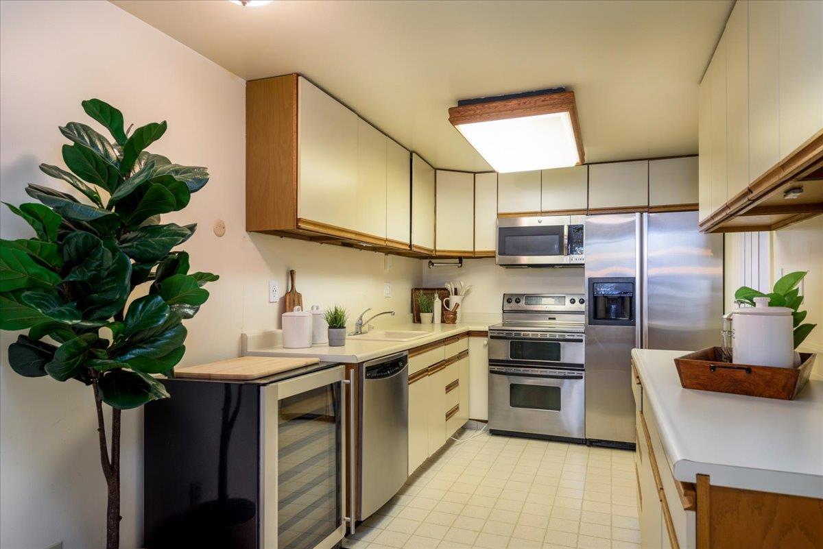 1100 Sharon Park DR