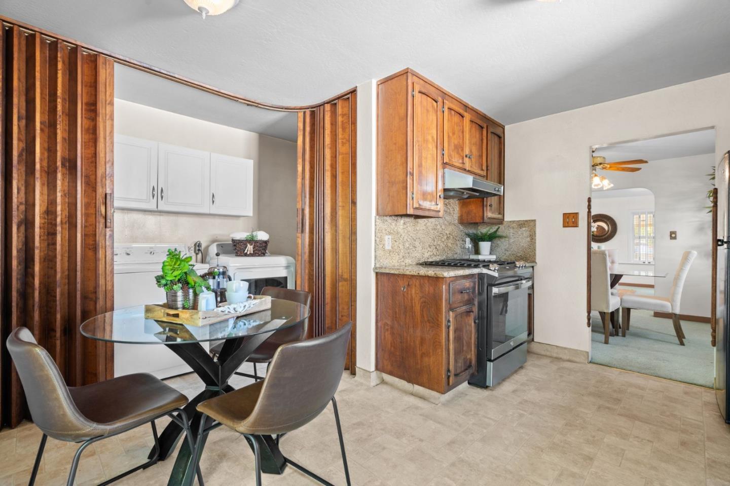 147 Santiago AVE