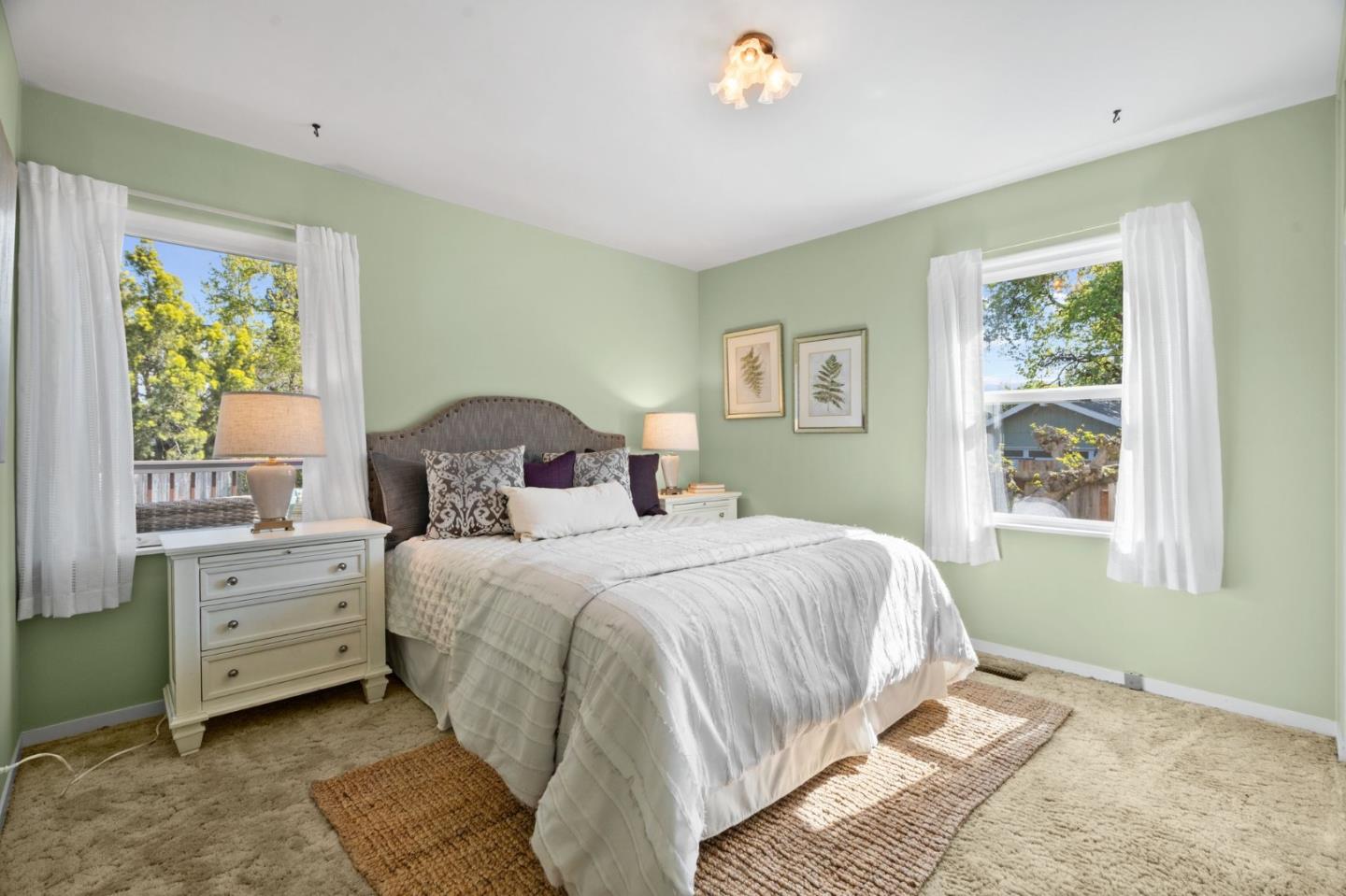 147 Santiago AVE