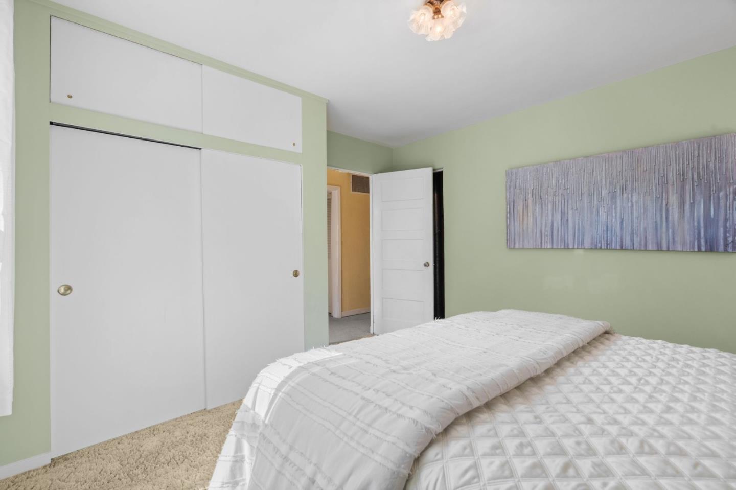 147 Santiago AVE