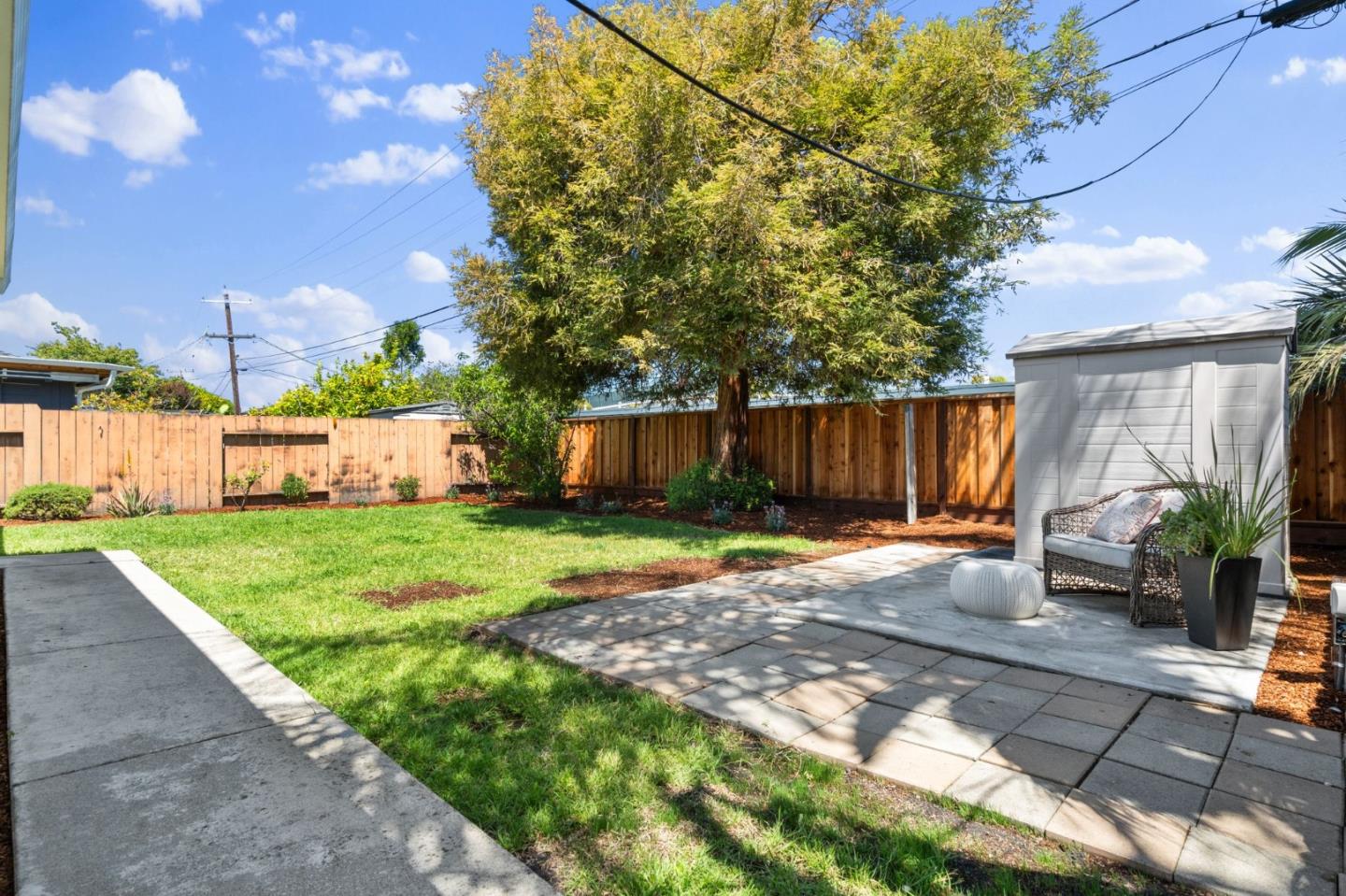 291 Alturas AVE