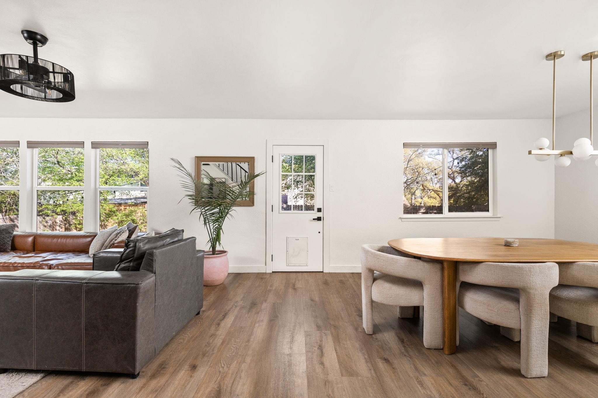 7909 Manassas DR