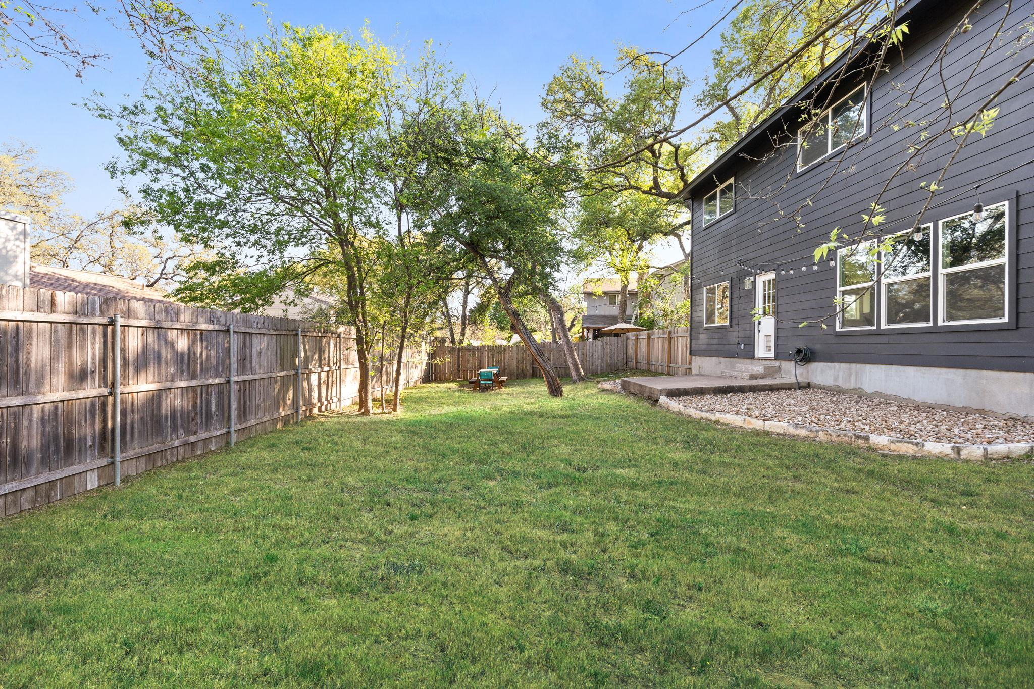 7909 Manassas DR
