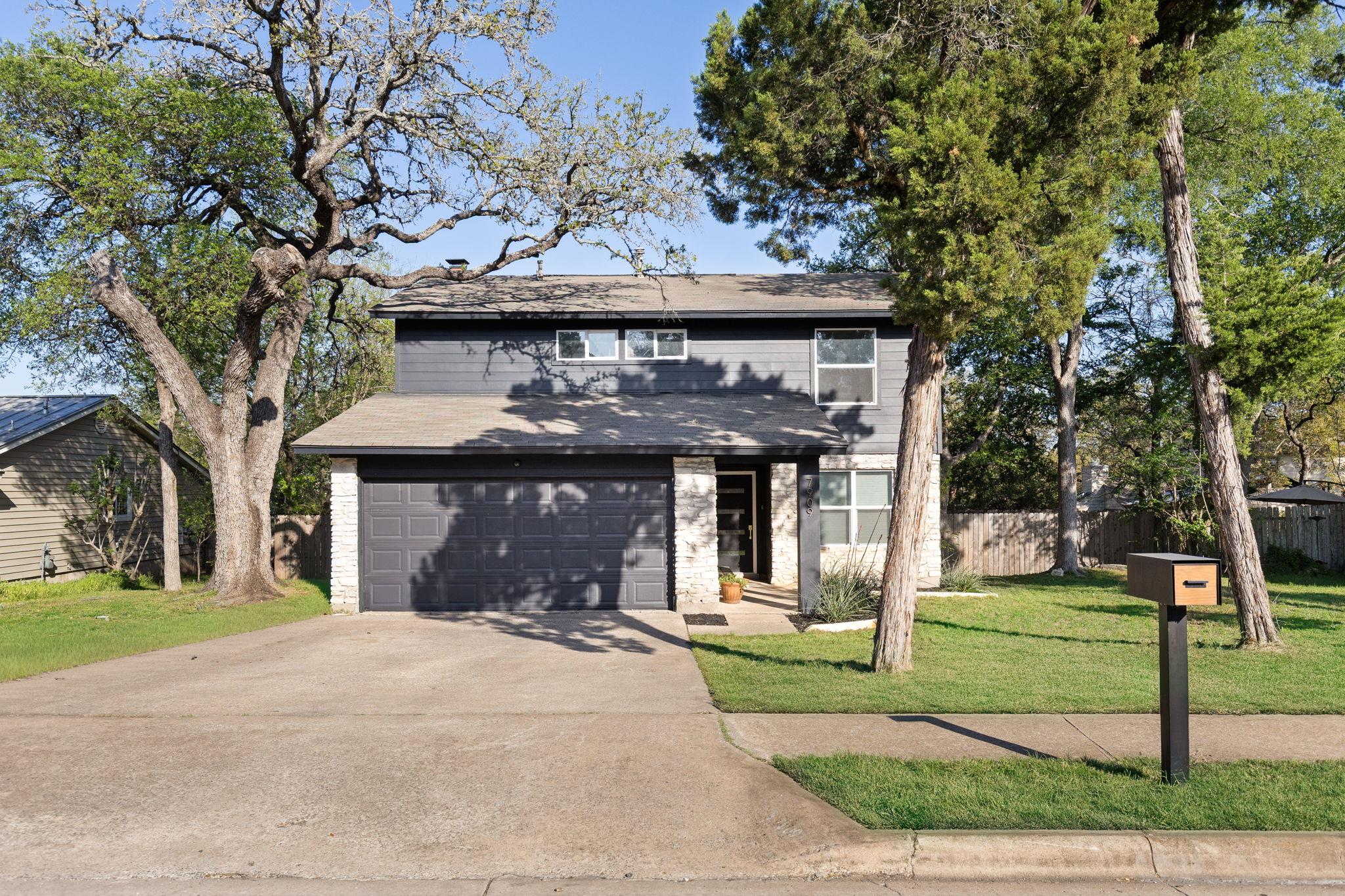 7909 Manassas DR