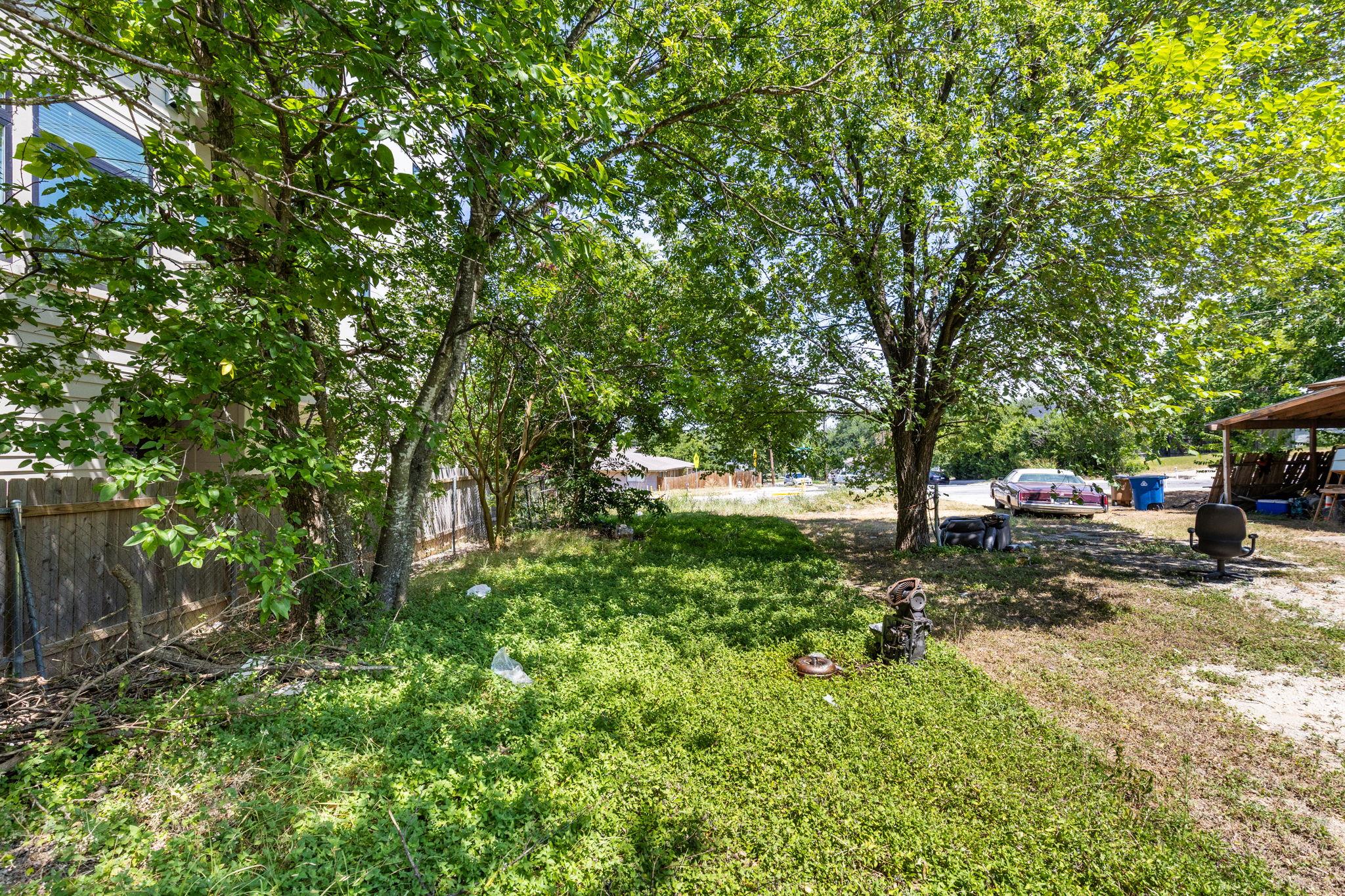 1813 Webberville RD