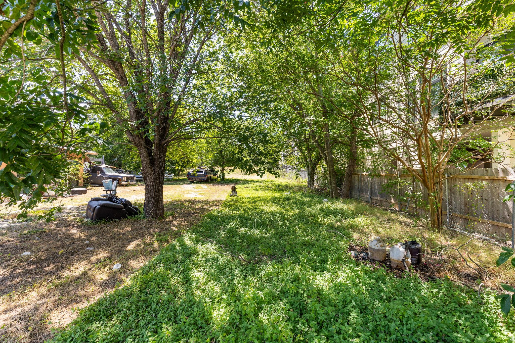 1813 Webberville RD
