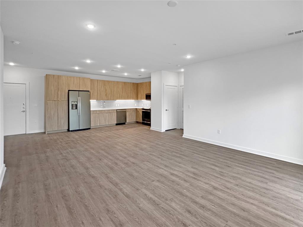 4802 S Congress Ave # 324